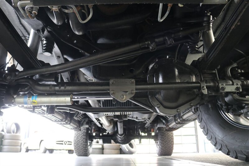 2000 Ford Excursion Limited  100% RUST & CORROSION FREE* BANKS MONSTER EXHAUST / 5 POSITION TUNER / COLD AIR INTAKE* 3 " LEVEL KIT* NEW 35 " BFG KO3s W/NEW 17 "WHEELS* WARN MANUAL HUBS* 2005 GRILL-HEADLIGHTS - Photo 22 - Portland, OR 97230