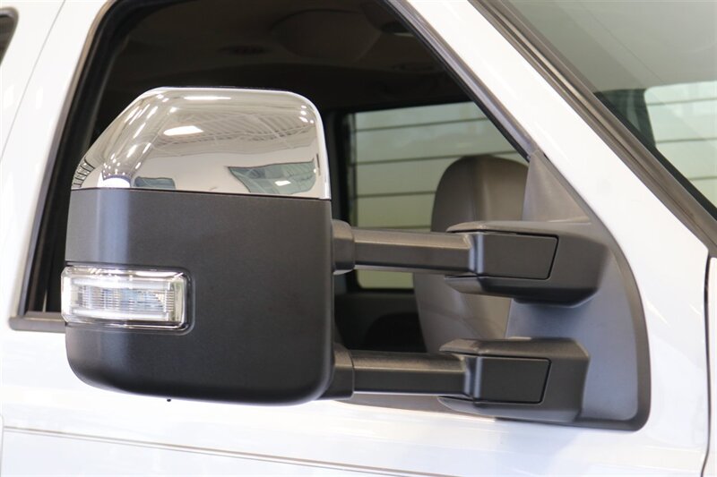 2000 Ford Excursion Limited  100% RUST & CORROSION FREE* BANKS MONSTER EXHAUST / 5 POSITION TUNER / COLD AIR INTAKE* 3 " LEVEL KIT* NEW 35 " BFG KO3s W/NEW 17 "WHEELS* WARN MANUAL HUBS* 2005 GRILL-HEADLIGHTS - Photo 49 - Portland, OR 97230