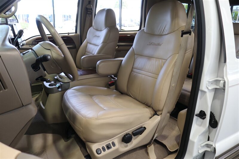 2000 Ford Excursion Limited  100% RUST & CORROSION FREE* BANKS MONSTER EXHAUST / 5 POSITION TUNER / COLD AIR INTAKE* 3 " LEVEL KIT* NEW 35 " BFG KO3s W/NEW 17 "WHEELS* WARN MANUAL HUBS* 2005 GRILL-HEADLIGHTS - Photo 16 - Portland, OR 97230