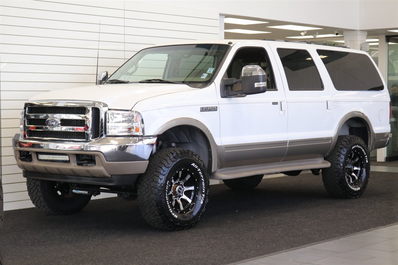 2000 Ford Excursion Limited  100% RUST & CORROSION FREE* BANKS MONSTER EXHAUST / 5 POSITION TUNER / COLD AIR INTAKE* 3 " LEVEL KIT* NEW 35 " BFG KO3s W/NEW 17 "WHEELS* WARN MANUAL HUBS* 2005 GRILL-HEADLIGHTS - Photo 1 - Portland, OR 97230
