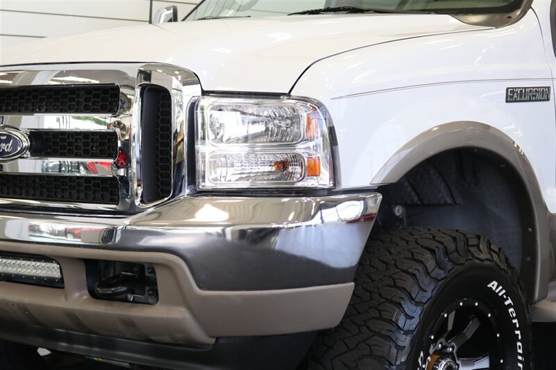 2000 Ford Excursion Limited  100% RUST & CORROSION FREE* BANKS MONSTER EXHAUST / 5 POSITION TUNER / COLD AIR INTAKE* 3 " LEVEL KIT* NEW 35 " BFG KO3s W/NEW 17 "WHEELS* WARN MANUAL HUBS* 2005 GRILL-HEADLIGHTS - Photo 12 - Portland, OR 97230
