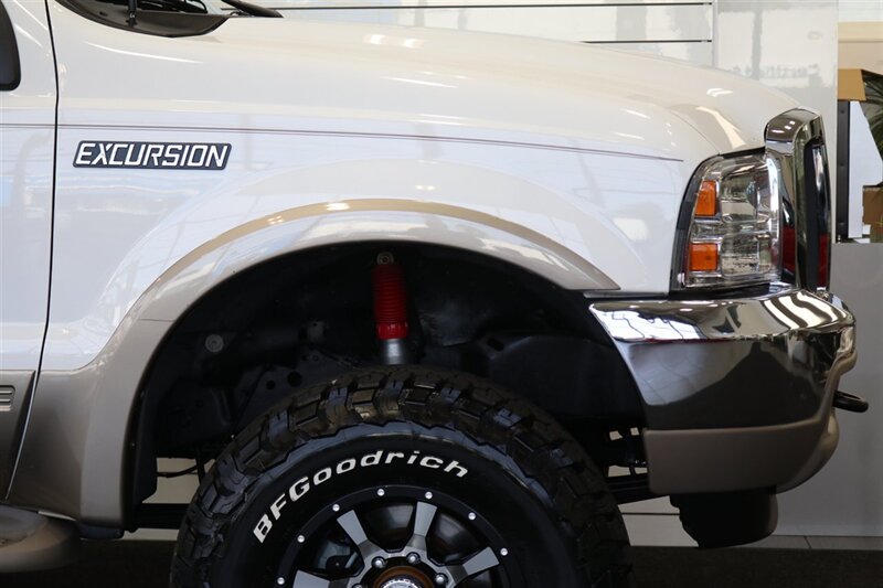 2000 Ford Excursion Limited  100% RUST & CORROSION FREE* BANKS MONSTER EXHAUST / 5 POSITION TUNER / COLD AIR INTAKE* 3 " LEVEL KIT* NEW 35 " BFG KO3s W/NEW 17 "WHEELS* WARN MANUAL HUBS* 2005 GRILL-HEADLIGHTS - Photo 57 - Portland, OR 97230