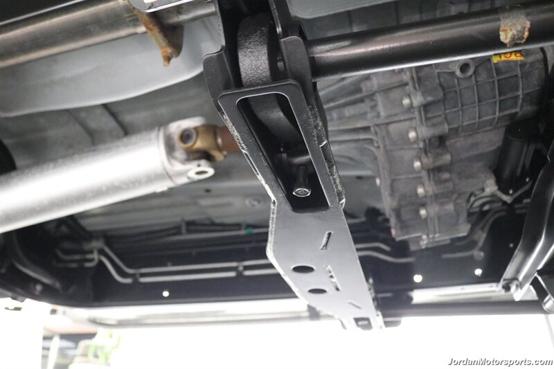 2007 GMC Sierra 2500HD Classic SLT  1-OWNER* COLLECTOR QUALITY* 18K ACTUAL MILES* LBX DURAMAX CLASSIC* FABTEC LIFT* 35 "TOYO R/T TRAIL 10-PLY TIRS* 18 "KMC WHEELS* SPRAY IN BED LINER* 0-RUST* MOON ROOF* ALL BOOKS & KEYS* - Photo 25 - Portland, OR 97230