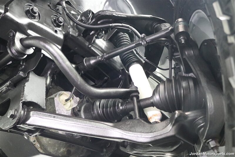 2007 GMC Sierra 2500HD Classic SLT  1-OWNER* COLLECTOR QUALITY* 18K ACTUAL MILES* LBX DURAMAX CLASSIC* FABTEC LIFT* 35 "TOYO R/T TRAIL 10-PLY TIRS* 18 "KMC WHEELS* SPRAY IN BED LINER* 0-RUST* MOON ROOF* ALL BOOKS & KEYS* - Photo 36 - Portland, OR 97230