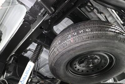 2007 GMC Sierra 2500HD Classic SLT  1-OWNER* COLLECTOR QUALITY* 18K ACTUAL MILES* LBX DURAMAX CLASSIC* FABTEC LIFT* 35 "TOYO R/T TRAIL 10-PLY TIRS* 18 "KMC WHEELS* SPRAY IN BED LINER* 0-RUST* MOON ROOF* ALL BOOKS & KEYS* - Photo 32 - Portland, OR 97230