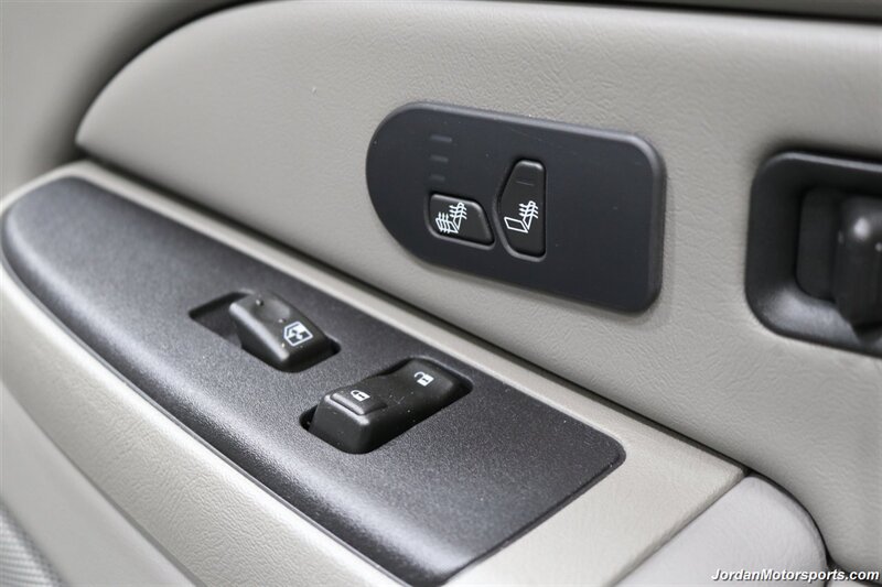 2007 GMC Sierra 2500HD Classic SLT  1-OWNER* COLLECTOR QUALITY* 18K ACTUAL MILES* LBX DURAMAX CLASSIC* FABTEC LIFT* 35 "TOYO R/T TRAIL 10-PLY TIRS* 18 "KMC WHEELS* SPRAY IN BED LINER* 0-RUST* MOON ROOF* ALL BOOKS & KEYS* - Photo 83 - Portland, OR 97230