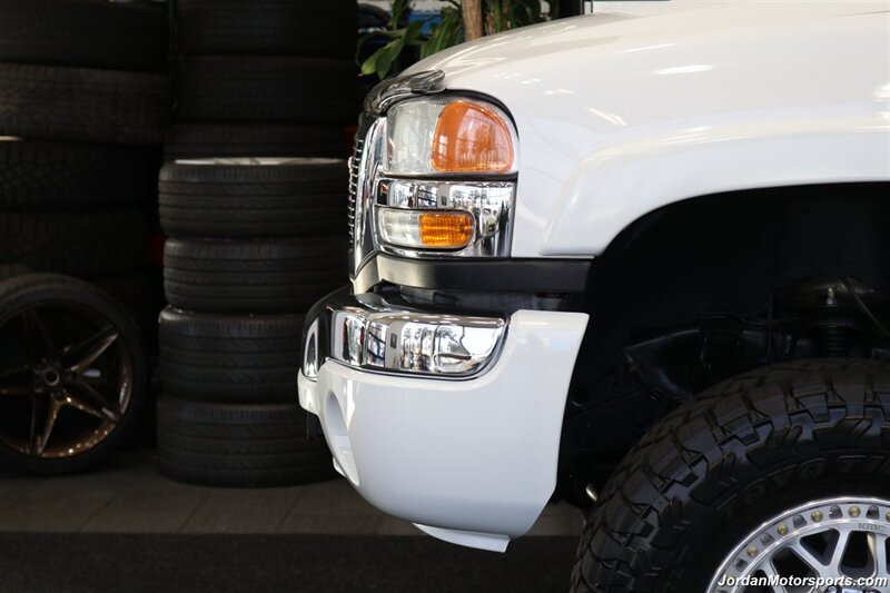 2007 GMC Sierra 2500HD Classic SLT  1-OWNER* COLLECTOR QUALITY* 18K ACTUAL MILES* LBX DURAMAX CLASSIC* FABTEC LIFT* 35 "TOYO R/T TRAIL 10-PLY TIRS* 18 "KMC WHEELS* SPRAY IN BED LINER* 0-RUST* MOON ROOF* ALL BOOKS & KEYS* - Photo 52 - Portland, OR 97230