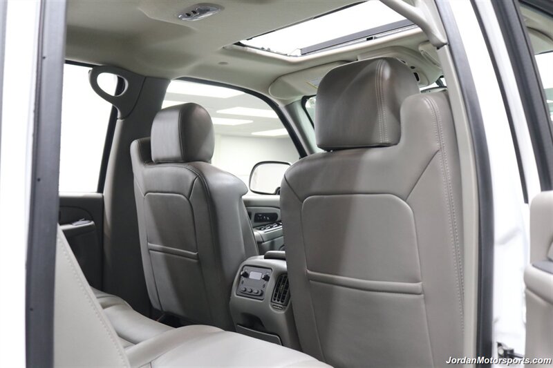 2007 GMC Sierra 2500HD Classic SLT  1-OWNER* COLLECTOR QUALITY* 18K ACTUAL MILES* LBX DURAMAX CLASSIC* FABTEC LIFT* 35 "TOYO R/T TRAIL 10-PLY TIRS* 18 "KMC WHEELS* SPRAY IN BED LINER* 0-RUST* MOON ROOF* ALL BOOKS & KEYS* - Photo 87 - Portland, OR 97230