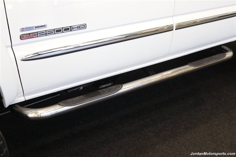 2007 GMC Sierra 2500HD Classic SLT  1-OWNER* COLLECTOR QUALITY* 18K ACTUAL MILES* LBX DURAMAX CLASSIC* FABTEC LIFT* 35 "TOYO R/T TRAIL 10-PLY TIRS* 18 "KMC WHEELS* SPRAY IN BED LINER* 0-RUST* MOON ROOF* ALL BOOKS & KEYS* - Photo 94 - Portland, OR 97230