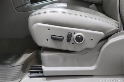 2007 GMC Sierra 2500HD Classic SLT  1-OWNER* COLLECTOR QUALITY* 18K ACTUAL MILES* LBX DURAMAX CLASSIC* FABTEC LIFT* 35 "TOYO R/T TRAIL 10-PLY TIRS* 18 "KMC WHEELS* SPRAY IN BED LINER* 0-RUST* MOON ROOF* ALL BOOKS & KEYS* - Photo 68 - Portland, OR 97230