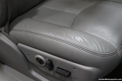 2007 GMC Sierra 2500HD Classic SLT  1-OWNER* COLLECTOR QUALITY* 18K ACTUAL MILES* LBX DURAMAX CLASSIC* FABTEC LIFT* 35 "TOYO R/T TRAIL 10-PLY TIRS* 18 "KMC WHEELS* SPRAY IN BED LINER* 0-RUST* MOON ROOF* ALL BOOKS & KEYS* - Photo 71 - Portland, OR 97230