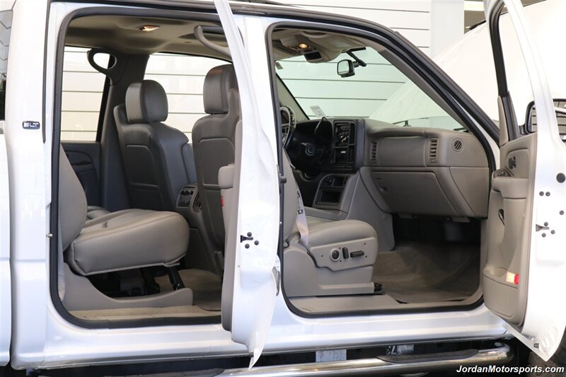 2007 GMC Sierra 2500HD Classic SLT  1-OWNER* COLLECTOR QUALITY* 18K ACTUAL MILES* LBX DURAMAX CLASSIC* FABTEC LIFT* 35 "TOYO R/T TRAIL 10-PLY TIRS* 18 "KMC WHEELS* SPRAY IN BED LINER* 0-RUST* MOON ROOF* ALL BOOKS & KEYS* - Photo 61 - Portland, OR 97230