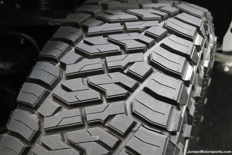 2007 GMC Sierra 2500HD Classic SLT  1-OWNER* COLLECTOR QUALITY* 18K ACTUAL MILES* LBX DURAMAX CLASSIC* FABTEC LIFT* 35 "TOYO R/T TRAIL 10-PLY TIRS* 18 "KMC WHEELS* SPRAY IN BED LINER* 0-RUST* MOON ROOF* ALL BOOKS & KEYS* - Photo 51 - Portland, OR 97230