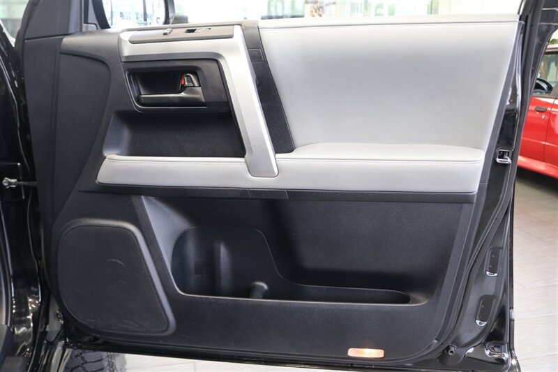 2012 Toyota 4Runner SR5  100% RUST FREE* FULL NEW OVERLAND BUILD* NEW BILSTEIN TOYTEC 2 "LEVEL KIT* NEW 33 " FALKEN A/T4s* NEW 17 "TRD PROs* 3RD ROW SEAT* FULL BLACK OUT PKG* FRESH SERVICE* ALL SERVICE RECORDS SINCE NEW - Photo 57 - Portland, OR 97230