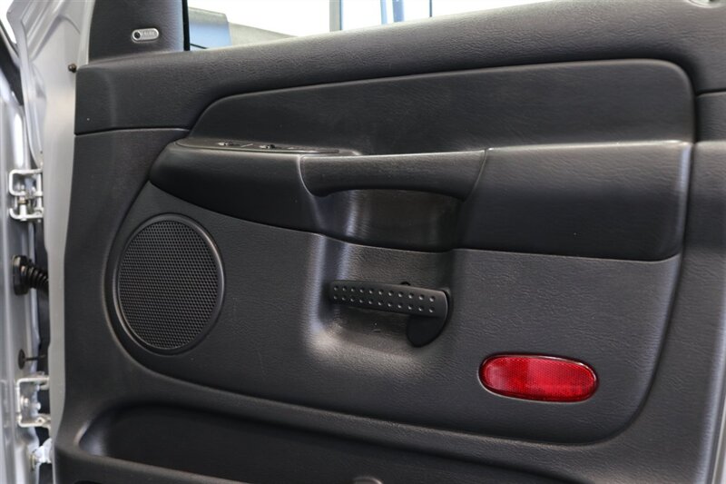 2004 Dodge Ram 2500 ST 4dr Quad Cab ST - Photo 43 - Portland, OR 97230