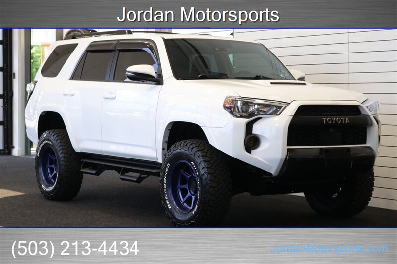 2022 Toyota 4Runner TRD Off-Road Premium  1-OWNER* FULL DOBINSON LIFT KIT WITH COILS AND UPPER ARMS* 17
