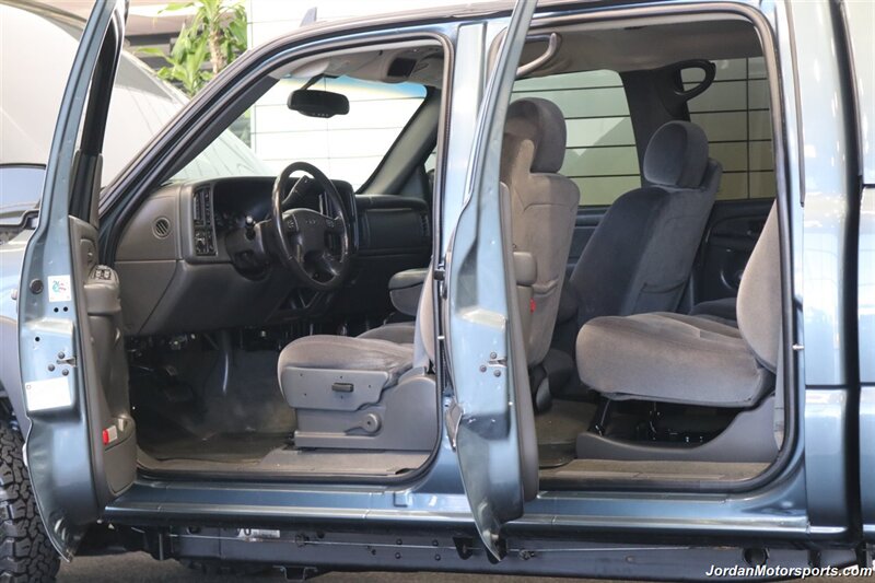 2006 GMC Sierra 2500  1-OWNER* VOTEC 8.1L WITH 6-SPEED ALLISON TRANSMISSION* CREW CAB LONG BED* NEVER HAD 5TH WHEEL OR GOOSENECK* 78K MILES ONLY* NEW BFGs* ALL BOOKS & KEYS* PAINT MATCHED CANOPY - Photo 48 - Portland, OR 97230