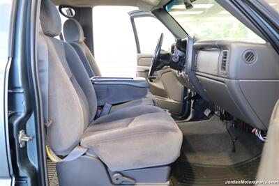 2006 GMC Sierra 2500  1-OWNER* VOTEC 8.1L WITH 6-SPEED ALLISON TRANSMISSION* CREW CAB LONG BED* NEVER HAD 5TH WHEEL OR GOOSENECK* 78K MILES ONLY* NEW BFGs* ALL BOOKS & KEYS* PAINT MATCHED CANOPY - Photo 77 - Portland, OR 97230