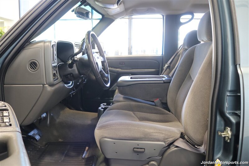 2006 GMC Sierra 2500  1-OWNER* VOTEC 8.1L WITH 6-SPEED ALLISON TRANSMISSION* CREW CAB LONG BED* NEVER HAD 5TH WHEEL OR GOOSENECK* 78K MILES ONLY* NEW BFGs* ALL BOOKS & KEYS* PAINT MATCHED CANOPY - Photo 76 - Portland, OR 97230