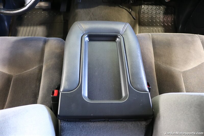2006 GMC Sierra 2500  1-OWNER* VOTEC 8.1L WITH 6-SPEED ALLISON TRANSMISSION* CREW CAB LONG BED* NEVER HAD 5TH WHEEL OR GOOSENECK* 78K MILES ONLY* NEW BFGs* ALL BOOKS & KEYS* PAINT MATCHED CANOPY - Photo 74 - Portland, OR 97230
