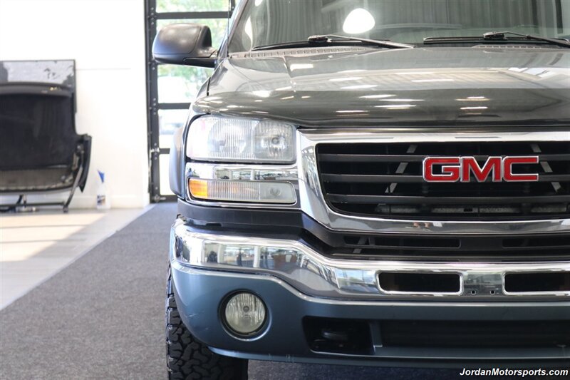 2006 GMC Sierra 2500  1-OWNER* VOTEC 8.1L WITH 6-SPEED ALLISON TRANSMISSION* CREW CAB LONG BED* NEVER HAD 5TH WHEEL OR GOOSENECK* 78K MILES ONLY* NEW BFGs* ALL BOOKS & KEYS* PAINT MATCHED CANOPY - Photo 59 - Portland, OR 97230