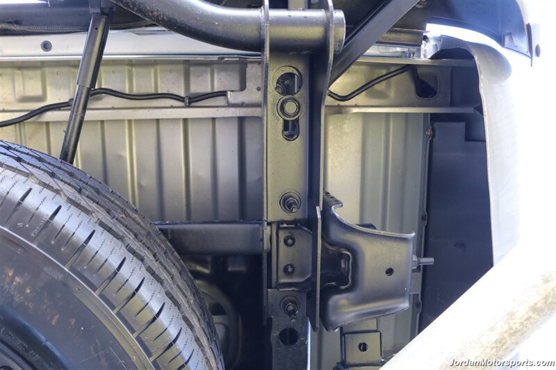 2003 Chevrolet Silverado 2500 LS  1-OWNER* NEW INJECTORS & VALVE COVER GASKETS 4K MLS AGO* 100% RUST FREE* NEVER HAD 5TH WHEEL OR GOOSENECK* NEW 33 "FALKEN A/T 4W 10-PLY TIRES* NEW 2.5 "LEVEL KIT * LONG BED - Photo 24 - Portland, OR 97230