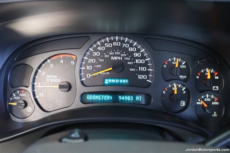 2003 Chevrolet Silverado 2500 LS  1-OWNER* NEW INJECTORS & VALVE COVER GASKETS 4K MLS AGO* 100% RUST FREE* NEVER HAD 5TH WHEEL OR GOOSENECK* NEW 33 "FALKEN A/T 4W 10-PLY TIRES* NEW 2.5 "LEVEL KIT * LONG BED - Photo 82 - Portland, OR 97230