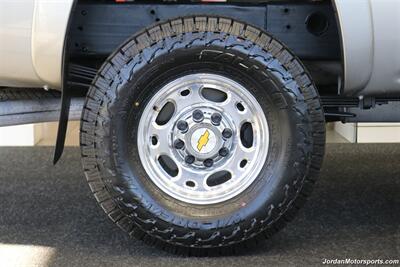 2003 Chevrolet Silverado 2500 LS  1-OWNER* NEW INJECTORS & VALVE COVER GASKETS 4K MLS AGO* 100% RUST FREE* NEVER HAD 5TH WHEEL OR GOOSENECK* NEW 33 "FALKEN A/T 4W 10-PLY TIRES* NEW 2.5 "LEVEL KIT * LONG BED - Photo 41 - Portland, OR 97230