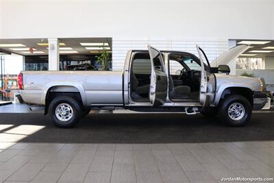 2003 Chevrolet Silverado 2500 LS  1-OWNER* NEW INJECTORS & VALVE COVER GASKETS 4K MLS AGO* 100% RUST FREE* NEVER HAD 5TH WHEEL OR GOOSENECK* NEW 33 "FALKEN A/T 4W 10-PLY TIRES* NEW 2.5 "LEVEL KIT * LONG BED - Photo 11 - Portland, OR 97230