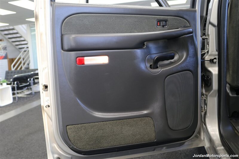 2003 Chevrolet Silverado 2500 LS  1-OWNER* NEW INJECTORS & VALVE COVER GASKETS 4K MLS AGO* 100% RUST FREE* NEVER HAD 5TH WHEEL OR GOOSENECK* NEW 33 "FALKEN A/T 4W 10-PLY TIRES* NEW 2.5 "LEVEL KIT * LONG BED - Photo 68 - Portland, OR 97230