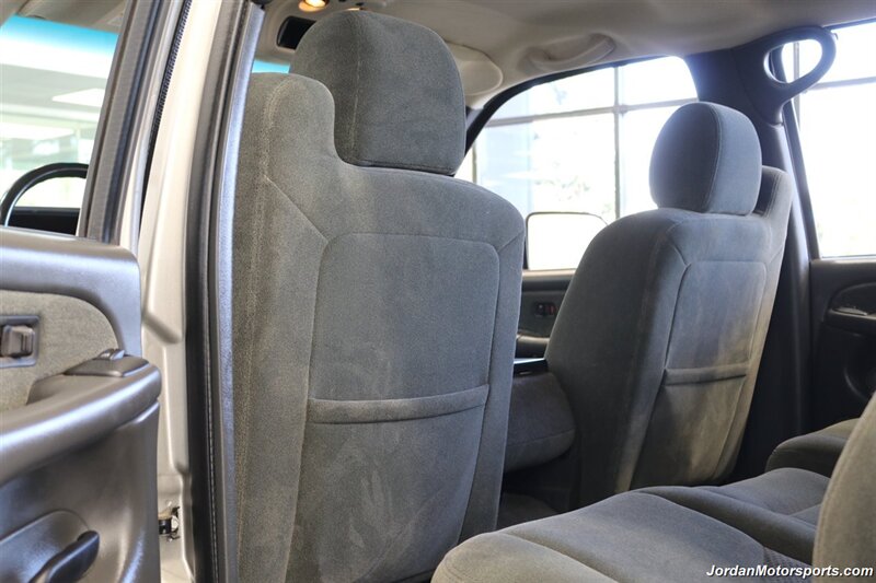 2003 Chevrolet Silverado 2500 LS  1-OWNER* NEW INJECTORS & VALVE COVER GASKETS 4K MLS AGO* 100% RUST FREE* NEVER HAD 5TH WHEEL OR GOOSENECK* NEW 33 "FALKEN A/T 4W 10-PLY TIRES* NEW 2.5 "LEVEL KIT * LONG BED - Photo 86 - Portland, OR 97230