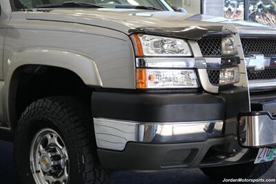 2003 Chevrolet Silverado 2500 LS  1-OWNER* NEW INJECTORS & VALVE COVER GASKETS 4K MLS AGO* 100% RUST FREE* NEVER HAD 5TH WHEEL OR GOOSENECK* NEW 33 "FALKEN A/T 4W 10-PLY TIRES* NEW 2.5 "LEVEL KIT * LONG BED - Photo 13 - Portland, OR 97230