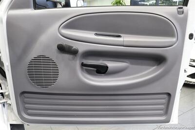 2001 Dodge Ram 3500 ST  1-OWNER* 5.9L HIGH OUTPUT* 6-SPEED MANUAL* NEVER HAD 5TH WHEEL OR GOOSENECK* NEW BF GOODRICH KO3 10-PLY TIRES* FULL FRESH SERVICE* PERFECT DASH - Photo 65 - Portland, OR 97230