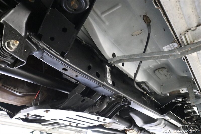 2001 Dodge Ram 3500 ST  1-OWNER* 5.9L HIGH OUTPUT* 6-SPEED MANUAL* NEVER HAD 5TH WHEEL OR GOOSENECK* NEW BF GOODRICH KO3 10-PLY TIRES* FULL FRESH SERVICE* PERFECT DASH - Photo 26 - Portland, OR 97230