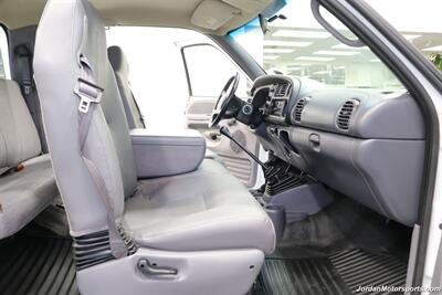 2001 Dodge Ram 3500 ST  1-OWNER* 5.9L HIGH OUTPUT* 6-SPEED MANUAL* NEVER HAD 5TH WHEEL OR GOOSENECK* NEW BF GOODRICH KO3 10-PLY TIRES* FULL FRESH SERVICE* PERFECT DASH - Photo 77 - Portland, OR 97230