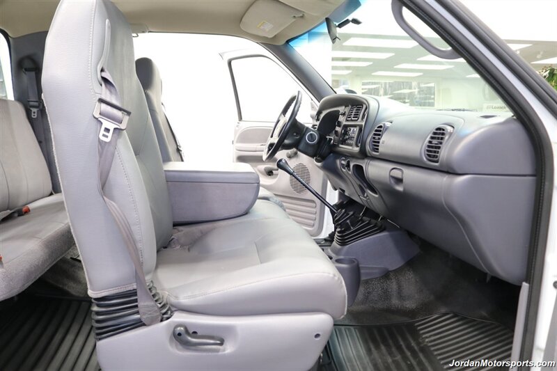 2001 Dodge Ram 3500 ST  1-OWNER* 5.9L HIGH OUTPUT* 6-SPEED MANUAL* NEVER HAD 5TH WHEEL OR GOOSENECK* NEW BF GOODRICH KO3 10-PLY TIRES* FULL FRESH SERVICE* PERFECT DASH - Photo 77 - Portland, OR 97230