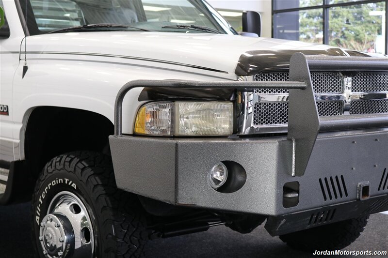 2001 Dodge Ram 3500 ST  1-OWNER* 5.9L HIGH OUTPUT* 6-SPEED MANUAL* NEVER HAD 5TH WHEEL OR GOOSENECK* NEW BF GOODRICH KO3 10-PLY TIRES* FULL FRESH SERVICE* PERFECT DASH - Photo 11 - Portland, OR 97230