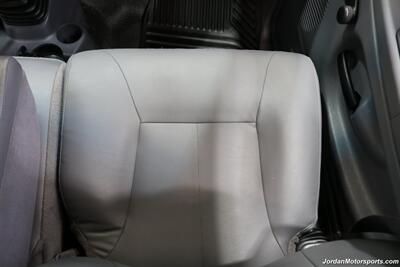 2001 Dodge Ram 3500 ST  1-OWNER* 5.9L HIGH OUTPUT* 6-SPEED MANUAL* NEVER HAD 5TH WHEEL OR GOOSENECK* NEW BF GOODRICH KO3 10-PLY TIRES* FULL FRESH SERVICE* PERFECT DASH - Photo 69 - Portland, OR 97230