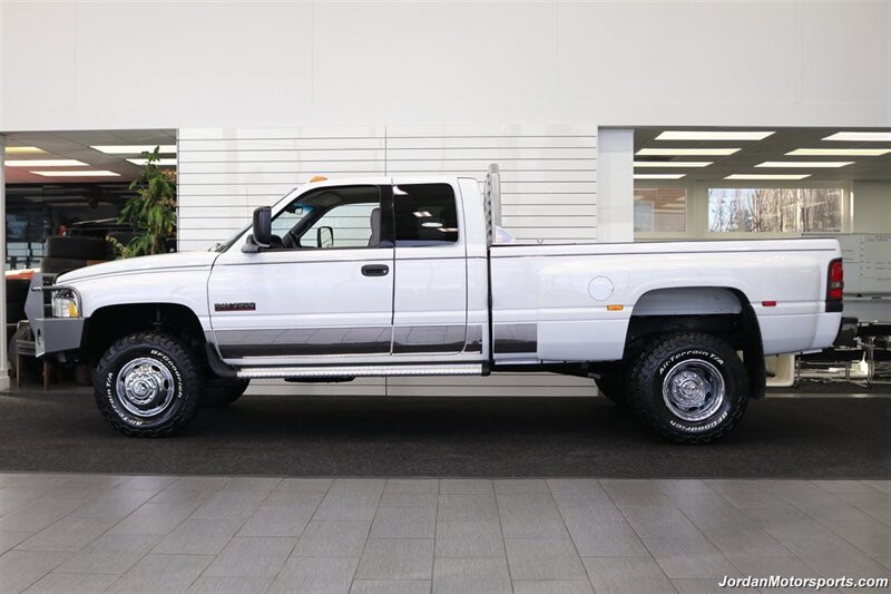 2001 Dodge Ram 3500 ST  1-OWNER* 5.9L HIGH OUTPUT* 6-SPEED MANUAL* NEVER HAD 5TH WHEEL OR GOOSENECK* NEW BF GOODRICH KO3 10-PLY TIRES* FULL FRESH SERVICE* PERFECT DASH - Photo 4 - Portland, OR 97230