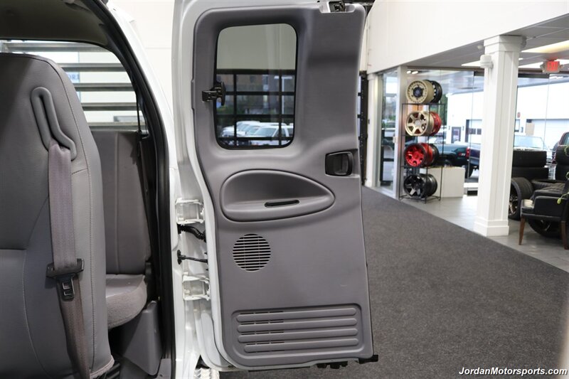 2001 Dodge Ram 3500 ST  1-OWNER* 5.9L HIGH OUTPUT* 6-SPEED MANUAL* NEVER HAD 5TH WHEEL OR GOOSENECK* NEW BF GOODRICH KO3 10-PLY TIRES* FULL FRESH SERVICE* PERFECT DASH - Photo 66 - Portland, OR 97230