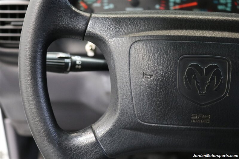 2001 Dodge Ram 3500 ST  1-OWNER* 5.9L HIGH OUTPUT* 6-SPEED MANUAL* NEVER HAD 5TH WHEEL OR GOOSENECK* NEW BF GOODRICH KO3 10-PLY TIRES* FULL FRESH SERVICE* PERFECT DASH - Photo 86 - Portland, OR 97230