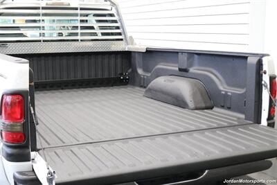 2001 Dodge Ram 3500 ST  1-OWNER* 5.9L HIGH OUTPUT* 6-SPEED MANUAL* NEVER HAD 5TH WHEEL OR GOOSENECK* NEW BF GOODRICH KO3 10-PLY TIRES* FULL FRESH SERVICE* PERFECT DASH - Photo 42 - Portland, OR 97230