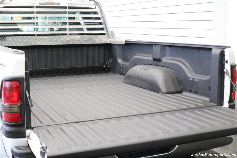 2001 Dodge Ram 3500 ST  1-OWNER* 5.9L HIGH OUTPUT* 6-SPEED MANUAL* NEVER HAD 5TH WHEEL OR GOOSENECK* NEW BF GOODRICH KO3 10-PLY TIRES* FULL FRESH SERVICE* PERFECT DASH - Photo 42 - Portland, OR 97230