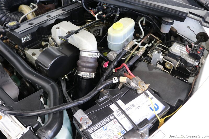 2001 Dodge Ram 3500 ST  1-OWNER* 5.9L HIGH OUTPUT* 6-SPEED MANUAL* NEVER HAD 5TH WHEEL OR GOOSENECK* NEW BF GOODRICH KO3 10-PLY TIRES* FULL FRESH SERVICE* PERFECT DASH - Photo 39 - Portland, OR 97230