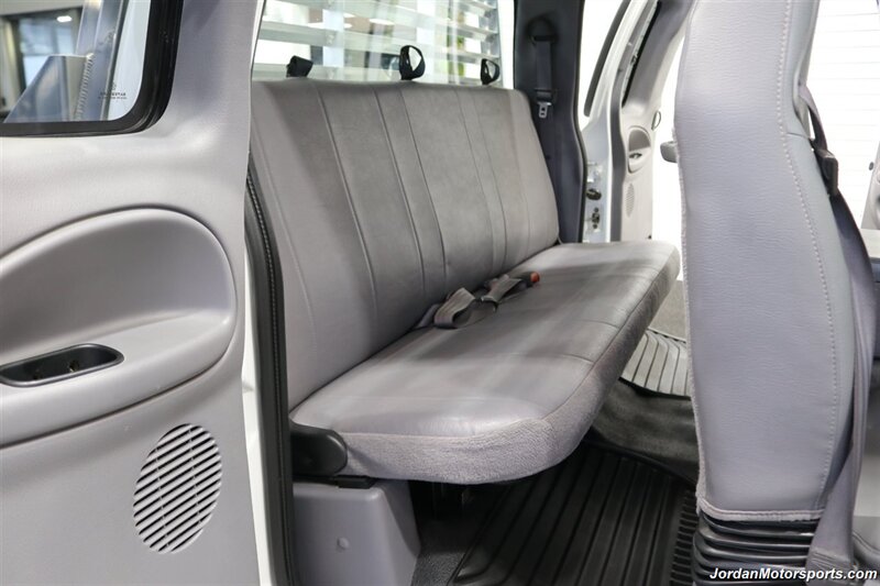 2001 Dodge Ram 3500 ST  1-OWNER* 5.9L HIGH OUTPUT* 6-SPEED MANUAL* NEVER HAD 5TH WHEEL OR GOOSENECK* NEW BF GOODRICH KO3 10-PLY TIRES* FULL FRESH SERVICE* PERFECT DASH - Photo 18 - Portland, OR 97230