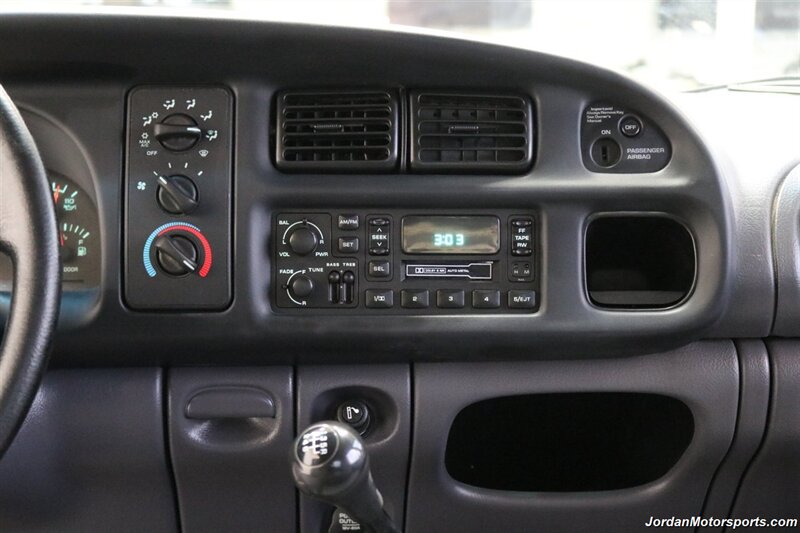 2001 Dodge Ram 3500 ST  1-OWNER* 5.9L HIGH OUTPUT* 6-SPEED MANUAL* NEVER HAD 5TH WHEEL OR GOOSENECK* NEW BF GOODRICH KO3 10-PLY TIRES* FULL FRESH SERVICE* PERFECT DASH - Photo 20 - Portland, OR 97230