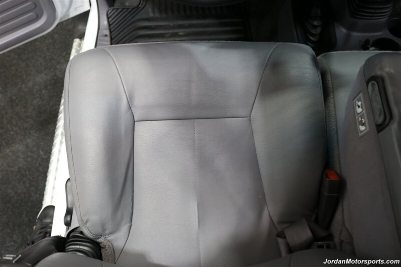 2001 Dodge Ram 3500 ST  1-OWNER* 5.9L HIGH OUTPUT* 6-SPEED MANUAL* NEVER HAD 5TH WHEEL OR GOOSENECK* NEW BF GOODRICH KO3 10-PLY TIRES* FULL FRESH SERVICE* PERFECT DASH - Photo 68 - Portland, OR 97230