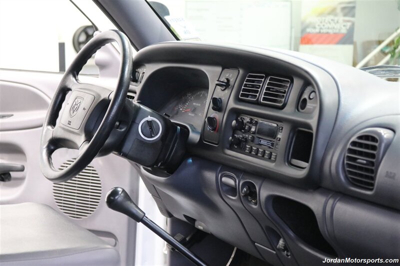 2001 Dodge Ram 3500 ST  1-OWNER* 5.9L HIGH OUTPUT* 6-SPEED MANUAL* NEVER HAD 5TH WHEEL OR GOOSENECK* NEW BF GOODRICH KO3 10-PLY TIRES* FULL FRESH SERVICE* PERFECT DASH - Photo 79 - Portland, OR 97230