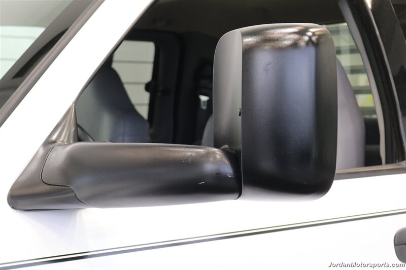 2001 Dodge Ram 3500 ST  1-OWNER* 5.9L HIGH OUTPUT* 6-SPEED MANUAL* NEVER HAD 5TH WHEEL OR GOOSENECK* NEW BF GOODRICH KO3 10-PLY TIRES* FULL FRESH SERVICE* PERFECT DASH - Photo 58 - Portland, OR 97230