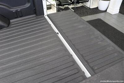 2001 Dodge Ram 3500 ST  1-OWNER* 5.9L HIGH OUTPUT* 6-SPEED MANUAL* NEVER HAD 5TH WHEEL OR GOOSENECK* NEW BF GOODRICH KO3 10-PLY TIRES* FULL FRESH SERVICE* PERFECT DASH - Photo 45 - Portland, OR 97230